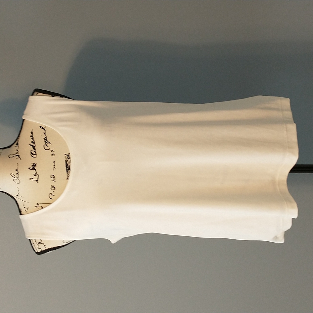 Chico's Travelers Sleeveless Top